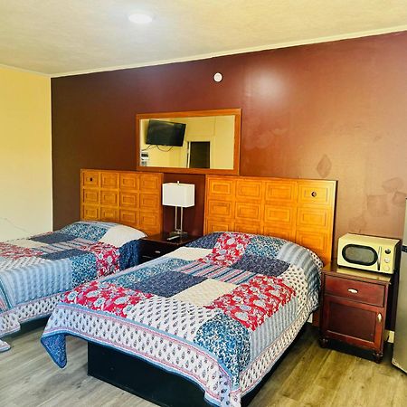 Best In Town Motel Statesville Bagian luar foto